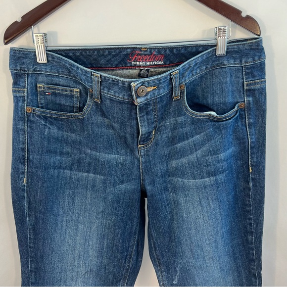 Tommy Hilfiger Freedom Jeans Dark Wash Logo Whiskered Boot Cut Denim Womens 12A - Picture 2 of 6